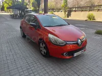 Usado Renault Clio IV Dynamique 90 CV (66 kW) 2013 Rojo Berlina