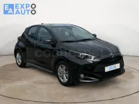 Usado Toyota Yaris 125 CV (91 kW) 2022 Negro Utilitario
