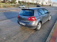 Usado VW Golf V Highline 140 CV (102 kW) 2007 Gris / plata Berlina