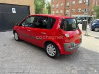 Usado Renault Scenic E-Tech Dynamique 130 CV (95 kW) 2009 Rojo Monovolumen