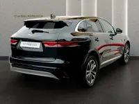 Usado Jaguar F-Pace R-Dynamic 207 CV (152 kW) 2022 Negro metalizado SUV