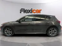Usado Ford Focus ST-Line 125 CV (91 kW) 2022 Gris Berlina