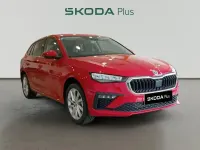Usado Skoda Scala Selection 115 CV (84 kW) 2024 Rojo Utilitario