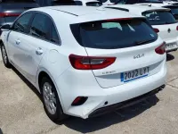 Usado Kia Ceed 101 CV (74 kW) 2022 Blanco Utilitario