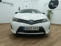 Usado Toyota Auris Hybrid 136 CV (100 kW) 2014 Blanco Berlina