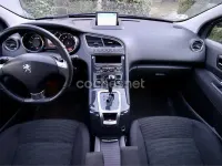 Usado Peugeot 5008 Allure 163 CV (119 kW) 2014 Gris / plata Monovolumen