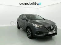 Usado Renault Kadjar Equilibre 140 CV (102 kW) 2022 Gris / plata SUV