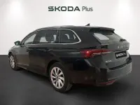 Usado Skoda Octavia Selection 150 CV (110 kW) 2025 Negro Familiar