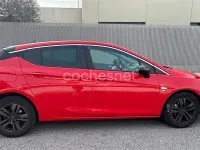 Usado Opel Astra Elegance 110 CV (80 kW) 2018 Rojo Berlina