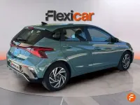 Usado Hyundai i20 101 CV (74 kW) 2024 Verde Utilitario