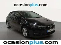 Usado Opel Astra Edition 105 CV (77 kW) 2021 Negro Utilitario