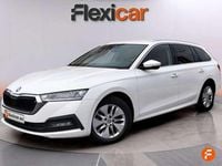 Usado Skoda Octavia Ambition 116 CV (85 kW) 2023 Blanco Familiar