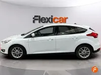 Usado Ford Focus Trend 125 CV (91 kW) 2018 Blanco
