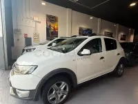 Usado Dacia Sandero Stepway 90 CV (66 kW) 2015 Blanco Berlina