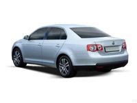 Usado VW Jetta Advance 105 CV (77 kW) 2011 Gris Berlina