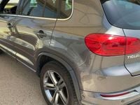 Usado VW Tiguan 140 CV (102 kW) 2015 Gris / plata SUV