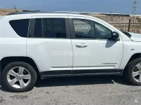 Usado Jeep Compass Sport 136 CV (100 kW) 2012 Blanco SUV