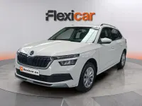 Usado Skoda Kamiq Selection 95 CV (69 kW) 2023 Blanco SUV