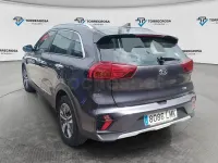 Usado Kia Niro 141 CV (103 kW) 2021 Negro SUV