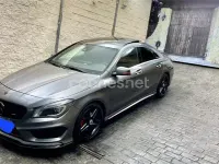 Usado Mercedes CLA200 AMG line 136 CV (100 kW) 2015 Gris / plata Berlina