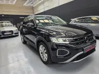 Usado VW T-Roc Life 150 CV (110 kW) 2023 Negro SUV