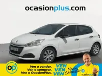 Usado Peugeot 208 Access 82 CV (60 kW) 2015 Blanco Utilitario