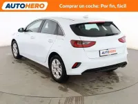 Usado Kia Ceed 101 CV (74 kW) 2023 Blanco Utilitario