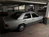 Usado Mercedes 230 132 CV (97 kW) 1989 Gris / plata Coupe