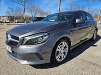 Usado Mercedes A180 Urban 109 CV (80 kW) 2016 Gris / plata Berlina