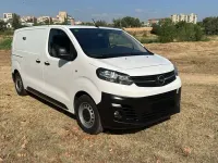 Usado Opel Vivaro Innovation 120 CV (88 kW) 2021 Blanco Monovolumen