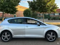 Usado Seat Leon Sport 140 CV (102 kW) 2006 Gris / plata Utilitario