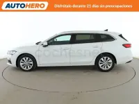 Usado Skoda Superb Selection 150 CV (110 kW) 2024 Blanco Familiar