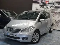 Usado Mercedes A180 Avantgarde 109 CV (80 kW) 2005 Gris / plata Monovolumen