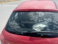 Usado Peugeot 206 70 CV (51 kW) 1999 Rojo Utilitario