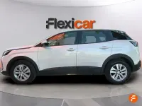 Usado Peugeot 3008 Active 130 CV (95 kW) 2021 Blanco SUV