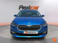 Usado Skoda Fabia Selection 95 CV (69 kW) 2025 Azul Utilitario