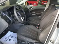 Usado Seat Ibiza Reference 75 CV (55 kW) 2011 Gris / plata Berlina