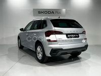 Usado Skoda Kamiq Selection 115 CV (84 kW) 2025 Gris / plata SUV