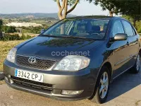 Usado Toyota Corolla Sol 110 CV (80 kW) 2003 Marrón Berlina