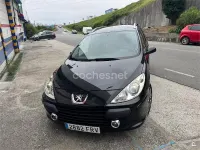Usado Peugeot 307 110 CV (80 kW) 2008 Negro Familiar