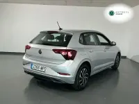Usado VW Polo 95 CV (69 kW) 2024 Gris / plata Utilitario