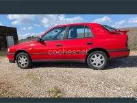 Usado Nissan Sunny 143 CV (105 kW) 1992 Rojo Berlina