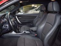 Usado BMW 118 Sport Line 143 CV (105 kW) 2010 Rojo Utilitario