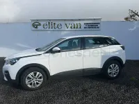 Usado Peugeot 3008 Active 130 CV (95 kW) 2020 Blanco SUV