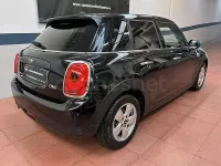 Usado Mini ONE 102 CV (75 kW) 2018 Negro Utilitario