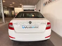 Usado Skoda Octavia 150 CV (110 kW) 2016 Blanco Familiar