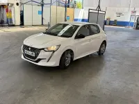 Usado Peugeot 208 Active 100 CV (73 kW) 2022 Blanco Utilitario