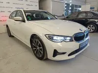 Usado BMW 318 Advantage 150 CV (110 kW) 2019 Blanco Berlina