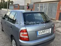 Usado Skoda Fabia 64 CV (47 kW) 2005 Azul Berlina