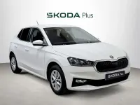 Usado Skoda Fabia Selection 95 CV (69 kW) 2023 Blanco Utilitario
